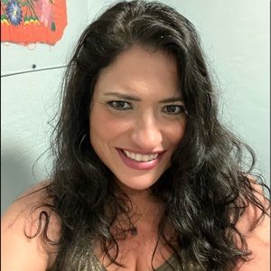 Meet your Posher, Deborah